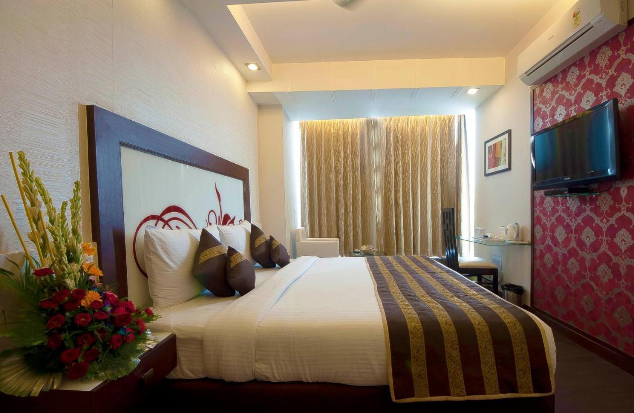 Pitrashish Grand And Premium Hotel Deli Exterior foto
